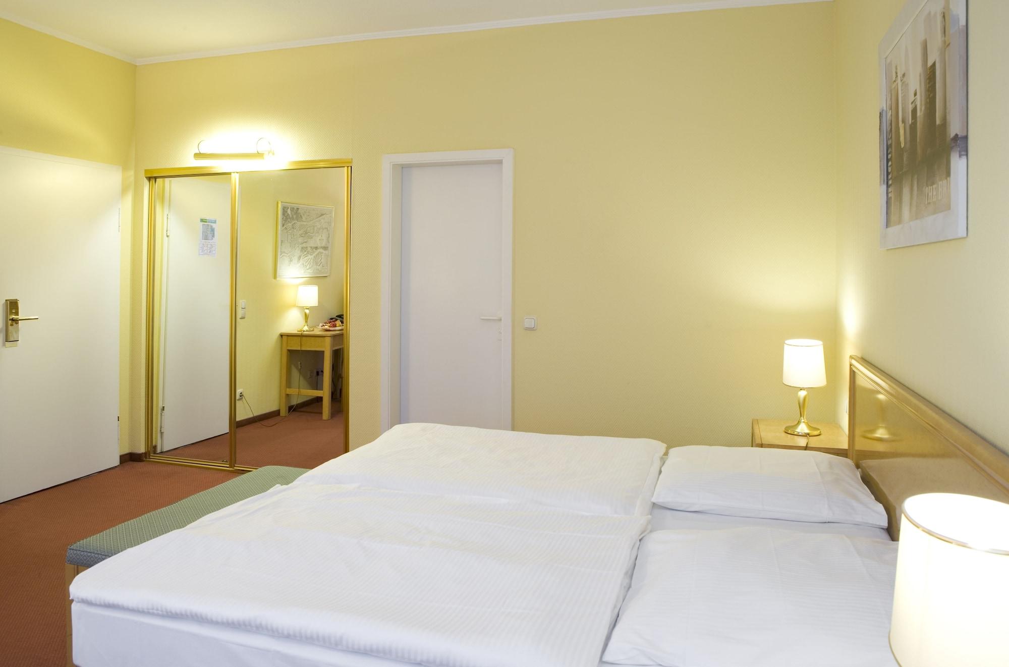 Relexa Hotel Bellevue An Der Alster Hamburgo Exterior foto