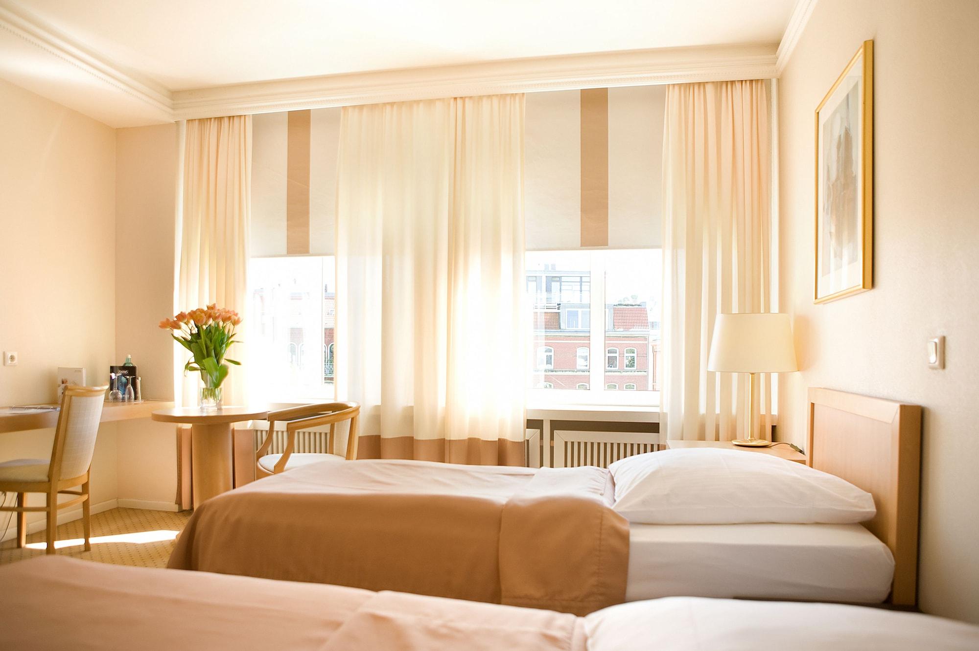 Relexa Hotel Bellevue An Der Alster Hamburgo Exterior foto